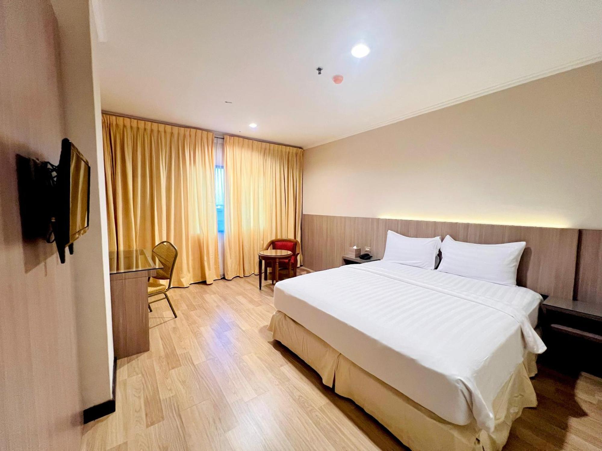 Royal Asia Hotel Palembang Exterior foto