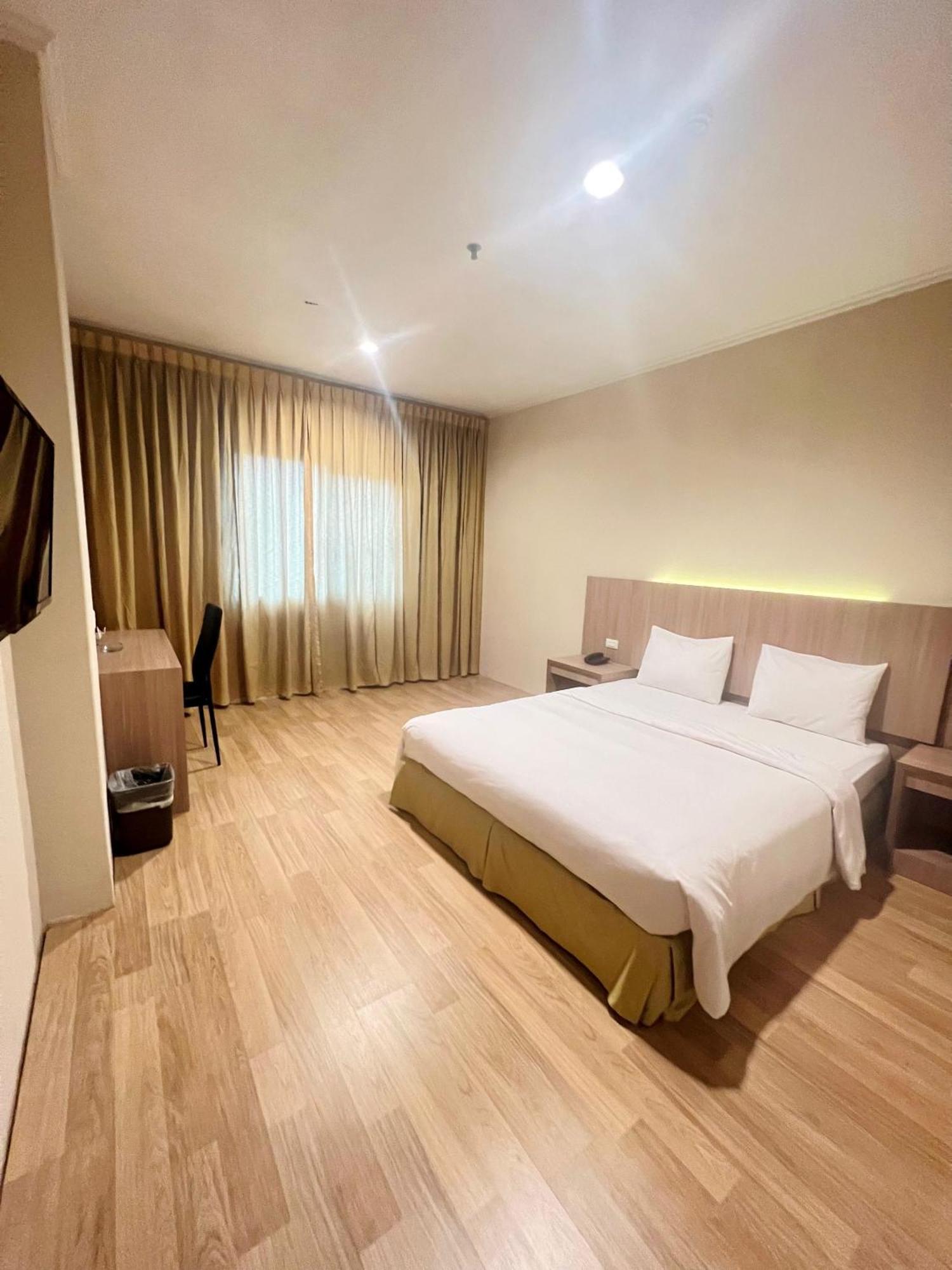 Royal Asia Hotel Palembang Exterior foto