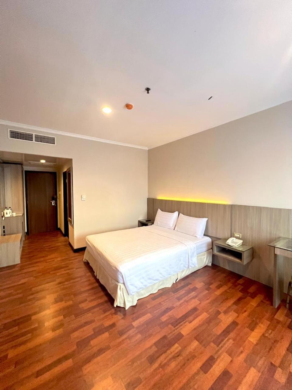 Royal Asia Hotel Palembang Exterior foto